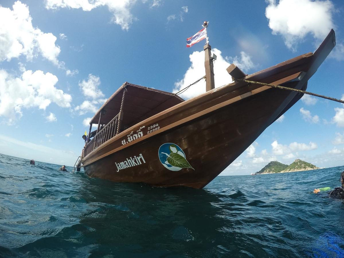 Jamahkiri Dive Resort & Spa Koh Tao Exterior photo A boat in Phuket, Thailand